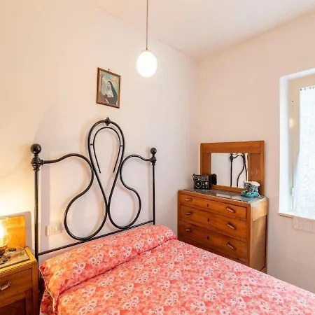 Large A Stone's Throw From The Marmore Falls Apartamento *