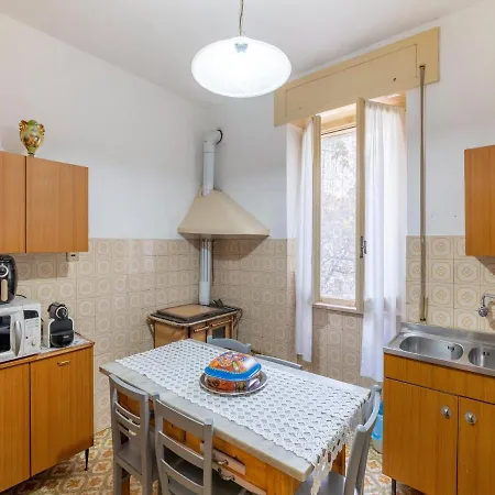 Large A Stone's Throw From The Marmore Falls Apartamento *